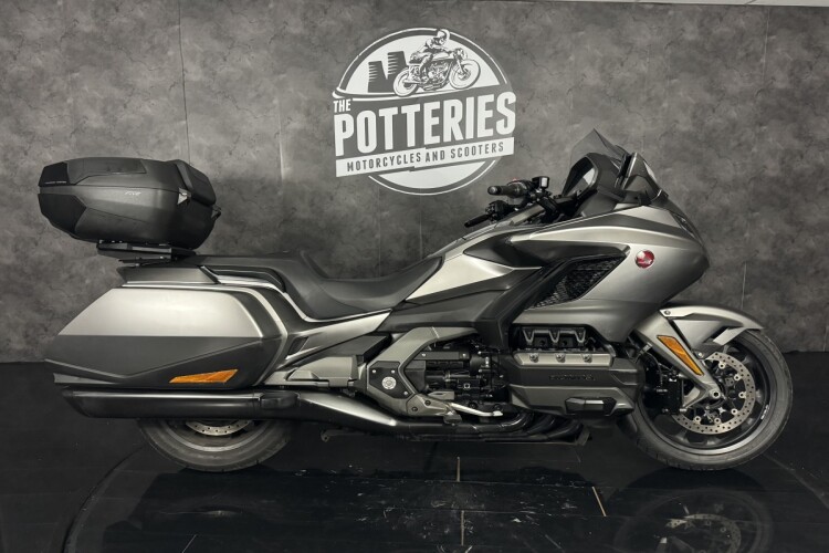 HONDA GL1800 GOLD WING