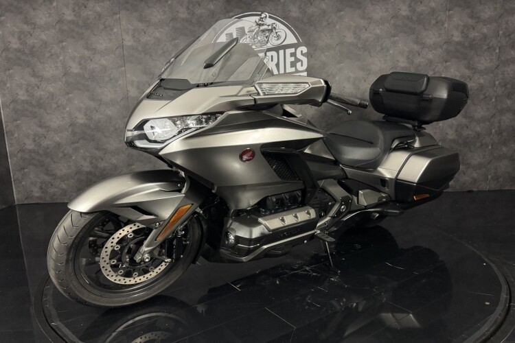 HONDA GL1800 GOLD WING