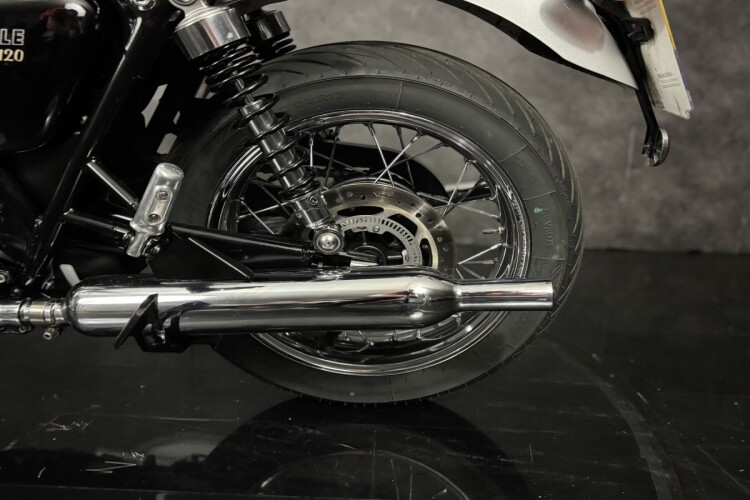 TRIUMPH BONNEVILLE T120