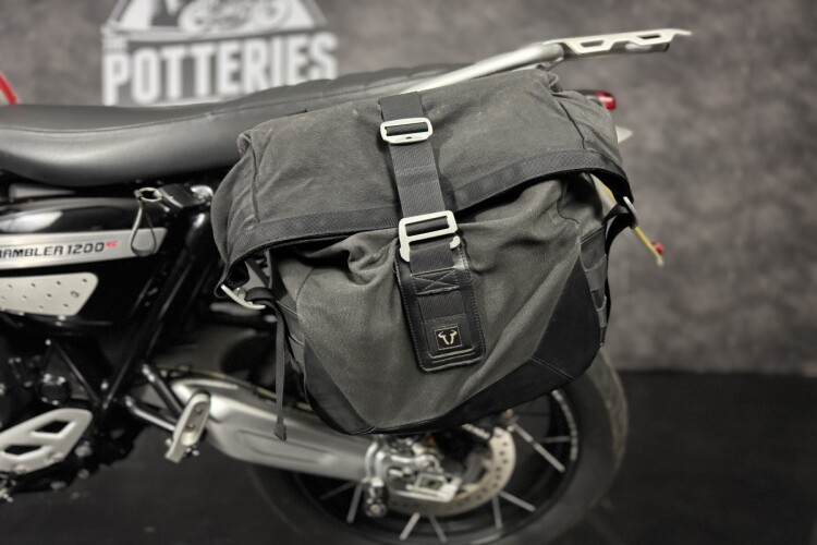 TRIUMPH SCRAMBLER 1200