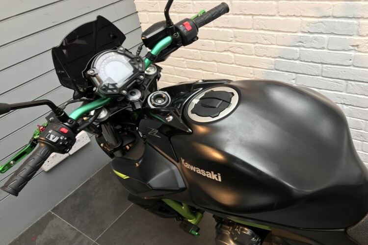 KAWASAKI Z650