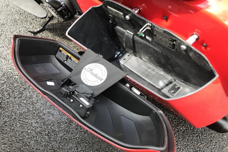 INDIAN CHALLENGER DARK HORSE