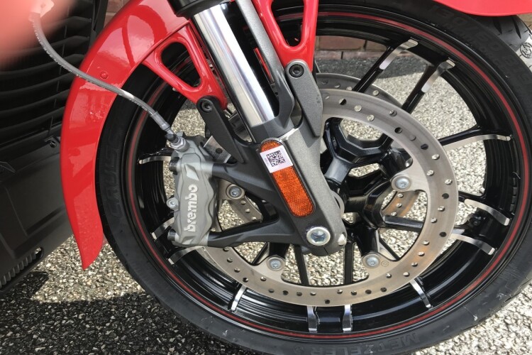 INDIAN CHALLENGER DARK HORSE