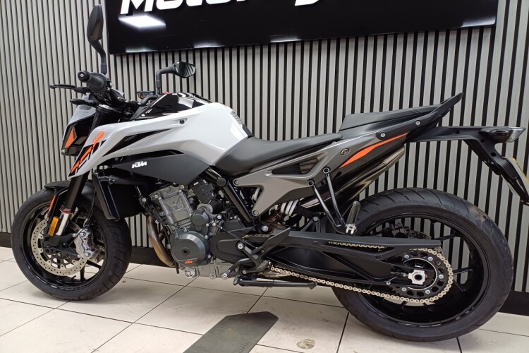KTM 790 DUKE