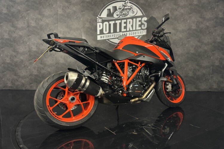 KTM 1290 SUPER DUKE GT