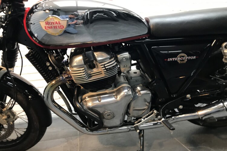 ROYAL ENFIELD INTERCEPTOR INT 650 TWIN