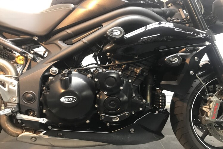 TRIUMPH SPEED TRIPLE 1050