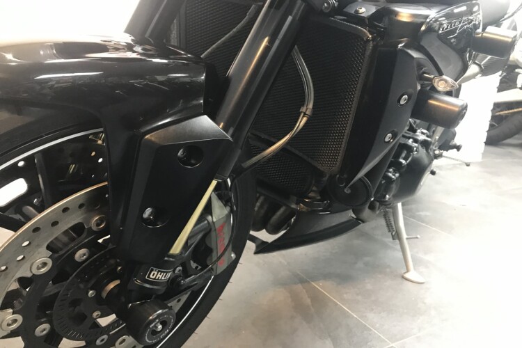 TRIUMPH SPEED TRIPLE 1050