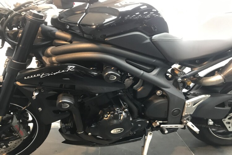 TRIUMPH SPEED TRIPLE 1050