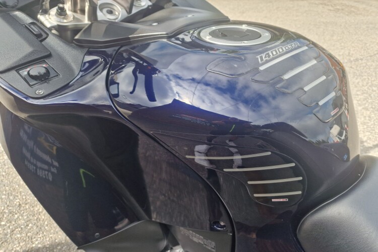 KAWASAKI 1400 GTR
