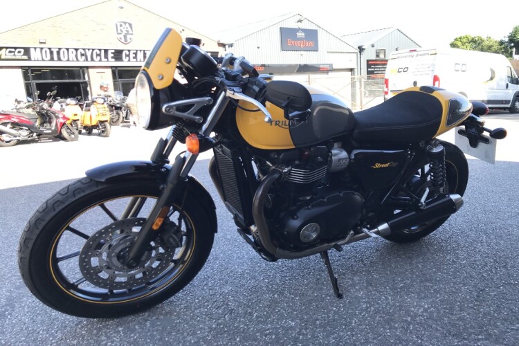 TRIUMPH STREET CUP