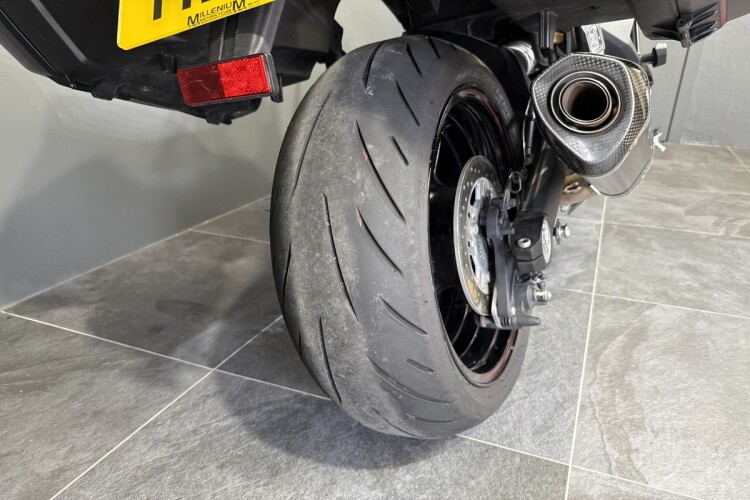 KAWASAKI NINJA 1000SX