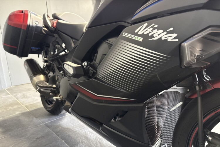 KAWASAKI NINJA 1000SX