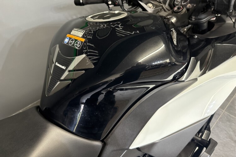 KAWASAKI NINJA 1000SX