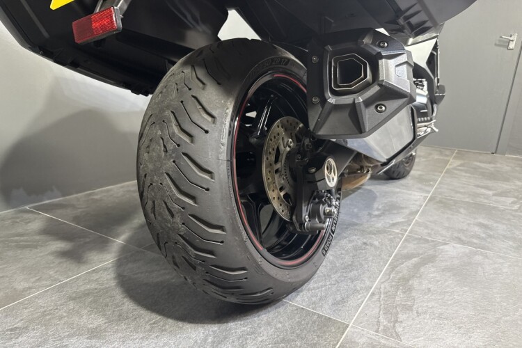 KAWASAKI NINJA 1000SX