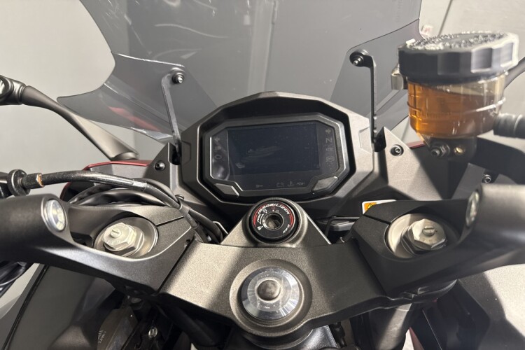 KAWASAKI NINJA 1000SX