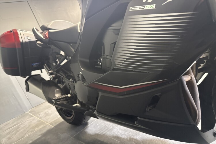 KAWASAKI NINJA 1000SX