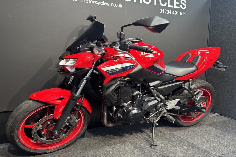 KAWASAKI Z650