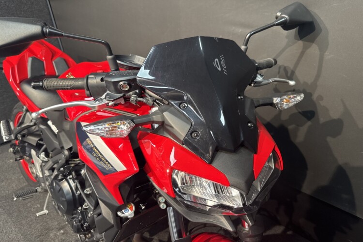 KAWASAKI Z650