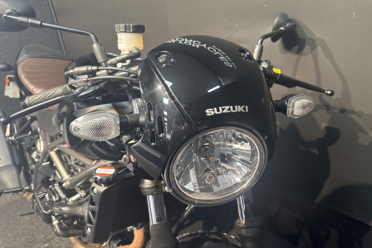 SUZUKI SV650X