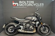 TRIUMPH TRIDENT 660