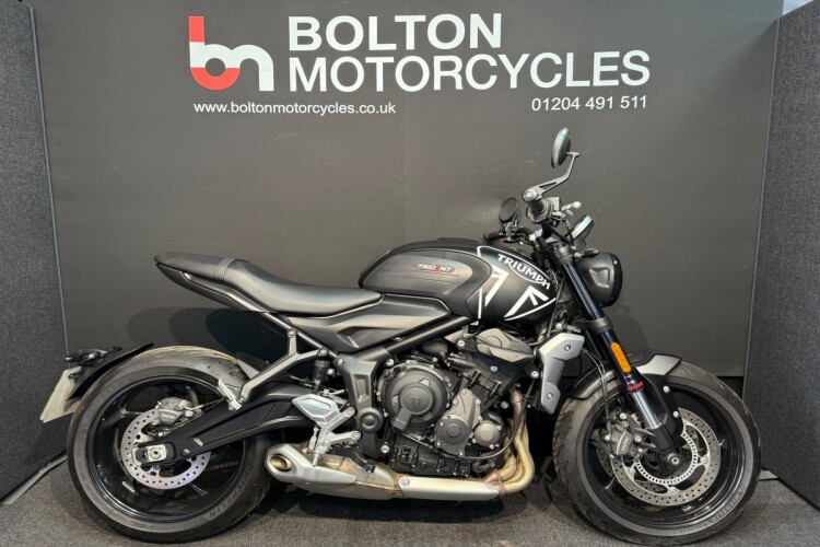 TRIUMPH TRIDENT 660
