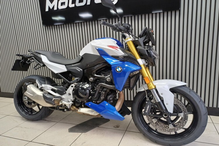 BMW F 900 R