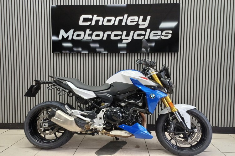 BMW F 900 R