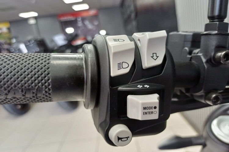 DUCATI SCRAMBLER 1100