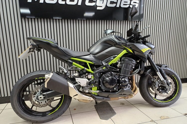 KAWASAKI Z900