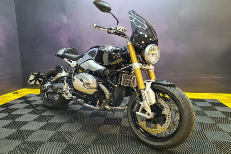 BMW R NINET