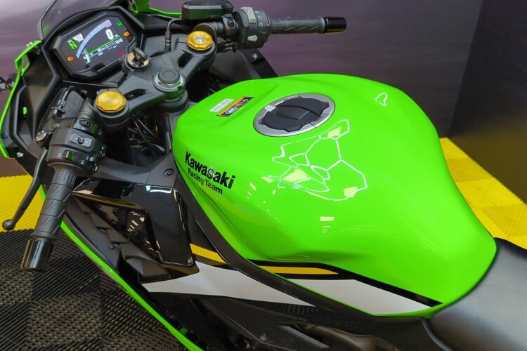 KAWASAKI NINJA ZX-4RR