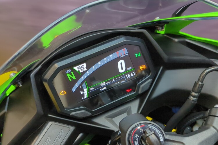 KAWASAKI NINJA ZX-4RR