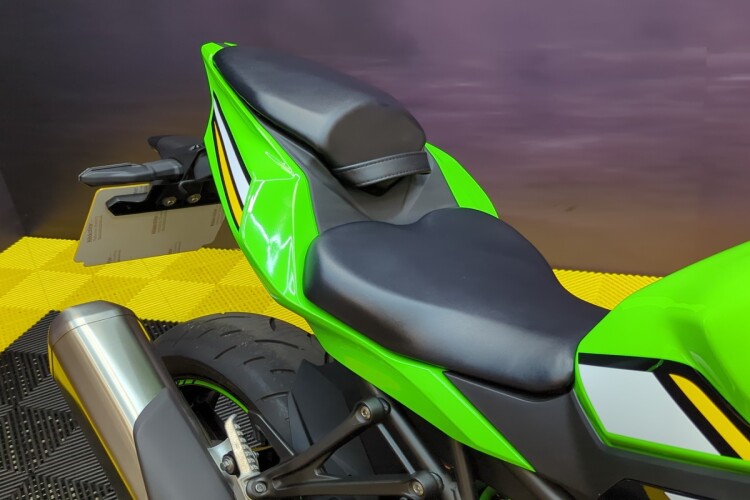 KAWASAKI NINJA ZX-4RR