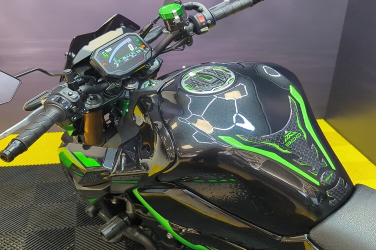 KAWASAKI Z900 for sale