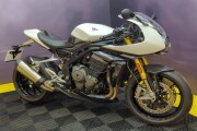 TRIUMPH SPEED TRIPLE 1200