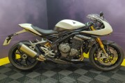 TRIUMPH SPEED TRIPLE 1200