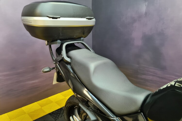 TRIUMPH SPRINT ST 1050