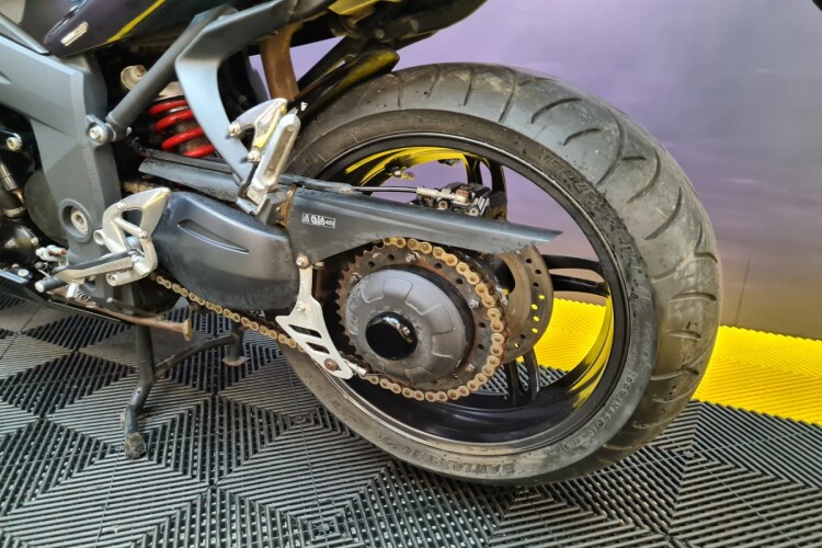 TRIUMPH SPRINT ST 1050