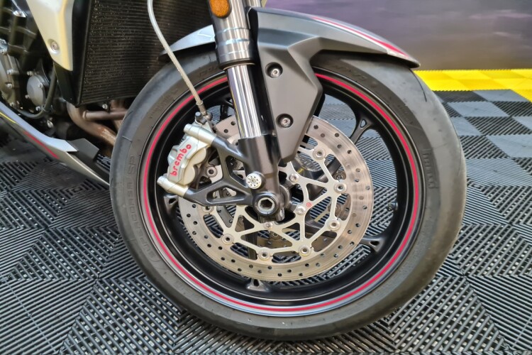 TRIUMPH STREET TRIPLE 765