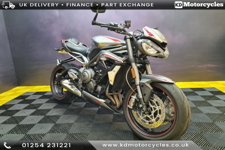 TRIUMPH STREET TRIPLE 765