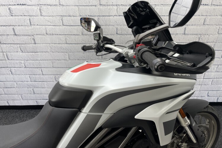 DUCATI MULTISTRADA 950