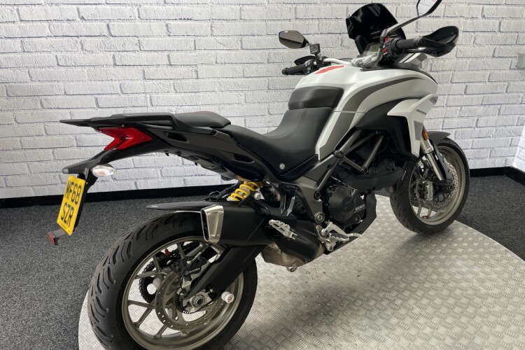 DUCATI MULTISTRADA 950