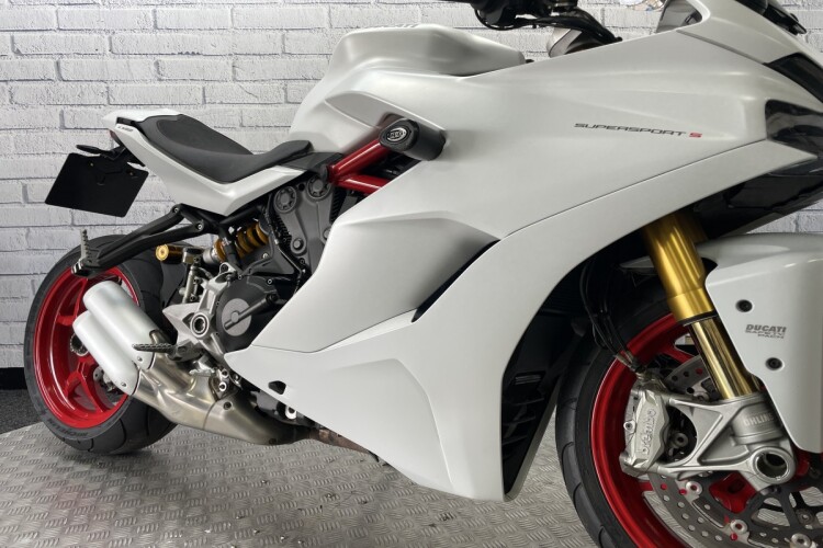 DUCATI SUPERSPORT 950 S