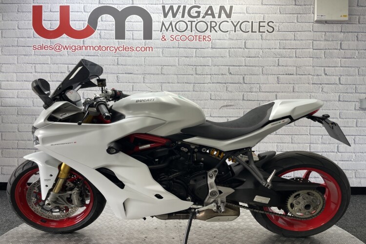 DUCATI SUPERSPORT 950 S