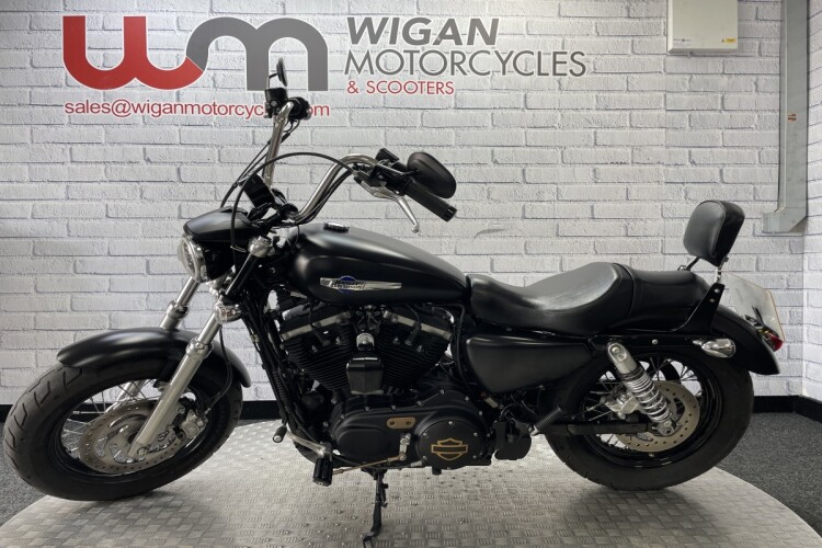 HARLEY-DAVIDSON SPORTSTER