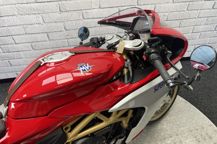 MV AGUSTA SUPERVELOCE