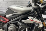 TRIUMPH STREET TRIPLE 765