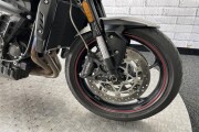 TRIUMPH STREET TRIPLE 765