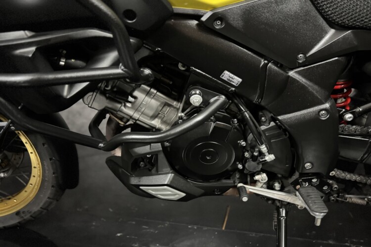 SUZUKI V-STROM 1000
